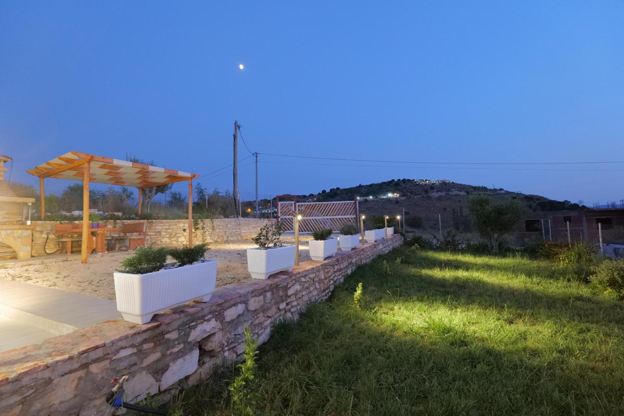 Twins Villa Sarande Exterior photo