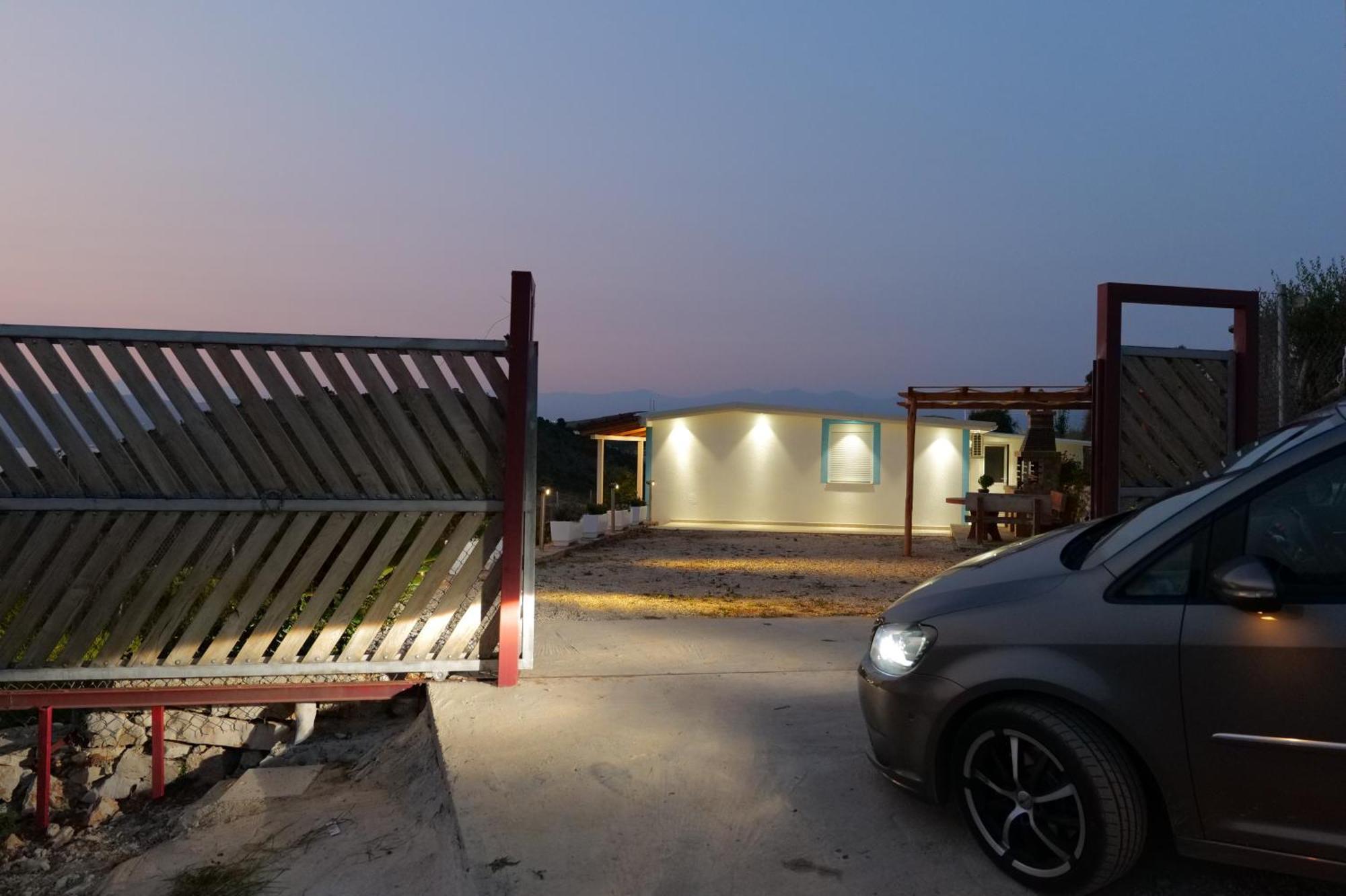 Twins Villa Sarande Exterior photo